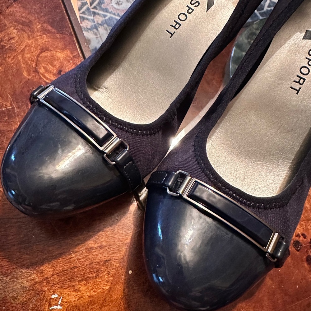 Anne klein sport heels like new size 9 navy
